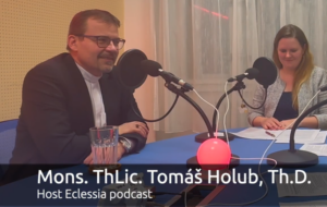 Tradičná omša ako prekážka synodality? Biskup Holub odmieta Vetus Ordo na stránkach progresívneho blogu