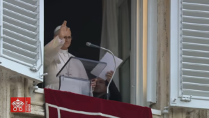 Svätý Otec Lev XIV. sa po úspešnej operácii vrátil do Vatikánu a prihovoril sa veriacim