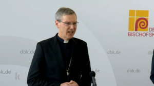 Nemecký synodálny kurz smeruje do Ríma: Predseda DBK presadzuje otázku homosexuálnych párov